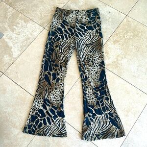 Novella royale iris bells